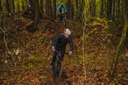 Veel mountainbikers aan De Veen