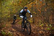 Veel mountainbikers aan De Veen