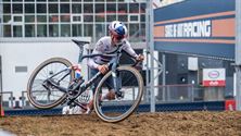 Beresterke Wout Van Aert zegeviert