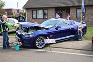 Amerikaanse flikkenbakken op Mustang Fever