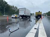 Chauffeur ongedeerd bij zware crash