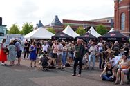 De gezapige sfeer van een bluesfestival