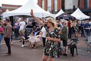 De gezapige sfeer van een bluesfestival