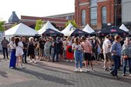 De gezapige sfeer van een bluesfestival