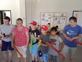 Kinderen musiceren met de buren