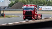 Regen maakt truckraces nog moeilijker