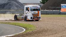 Regen maakt truckraces nog moeilijker