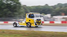 Regen maakt truckraces nog moeilijker