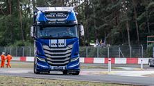 Regen maakt truckraces nog moeilijker