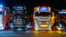 Prachtige truckshow in het donker