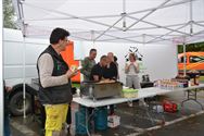 Verenigde Handelaars Zolder trakteren wegarbeiders