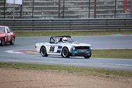Kevers en Triumph's veroveren het circuit