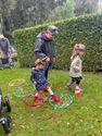 Kleuters en grootouders op wandel in Toverfluit