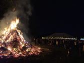 Veel volk op Sint-Maartensvuur in Boekt