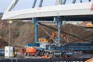 Verplaatsing brug was een delicate klus