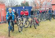 500 mountainbikers trotseren de koude