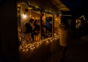 Veel volk op hartverwarmende kerstmarkt