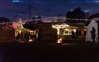 Veel volk op hartverwarmende kerstmarkt