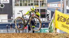 Van Aert wint na topduel met van der Poel