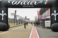 Vlammen over het circuit met de nieuwste fietsen