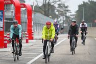 Vlammen over het circuit met de nieuwste fietsen