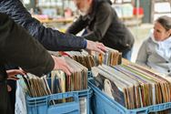 't Was nog te koud voor een boeken- en platenmarkt