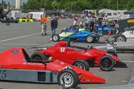 Oude formule bolides en mooie Jaguars ...