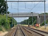 De nieuwe spoorwegbrug van 't routeke ligt er