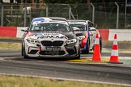 Thomas Piessens wint eerste Supercar race
