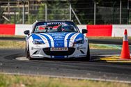 Thomas Piessens wint eerste Supercar race