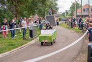 Jong en oud beleven plezier aan zeepkistenrace