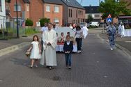 Viversel genoot weer van de Sacramentsprocessie
