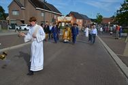 Viversel genoot weer van de Sacramentsprocessie