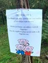 Kleuters en grootouders langs actieve sprookjes