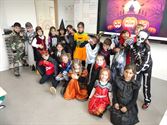 Halloweenspelen en stoelendans in Leerplaneet