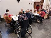 Zingen en koffie drinken in de kerk van Eversel