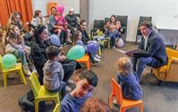 Burgemeester en schepen als begeesterde voorlezers