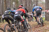 Crossers beleven plezier aan de modder aan De Val
