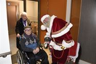 Kerstman erg populair op kerstmarkt BoCasa