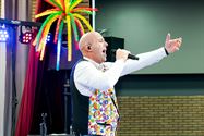 Prinses Linda en adjudant Mathiz aan de macht
