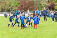 Jonge rugbyspelers leveren vinnige strijd