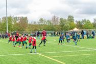 Jonge rugbyspelers leveren vinnige strijd