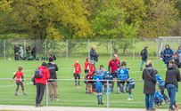 Jonge rugbyspelers leveren vinnige strijd