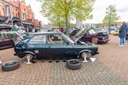 Massa tuning cars op het Marktplein