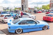 Massa tuning cars op het Marktplein