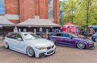 Massa tuning cars op het Marktplein