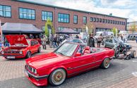 Massa tuning cars op het Marktplein