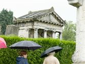 Neos bezocht in Antwerpen Schoonselhof en KMSKA