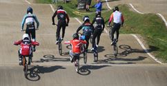 Veel toeschouwers en veel sfeer op eerste dag BMX