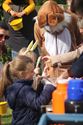 De paashaas op bezoek in de Blauwe Wijk